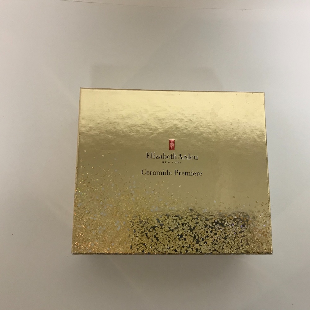 3/$20 Elizabeth Arden Gold Glitter EMPTY Gift Box